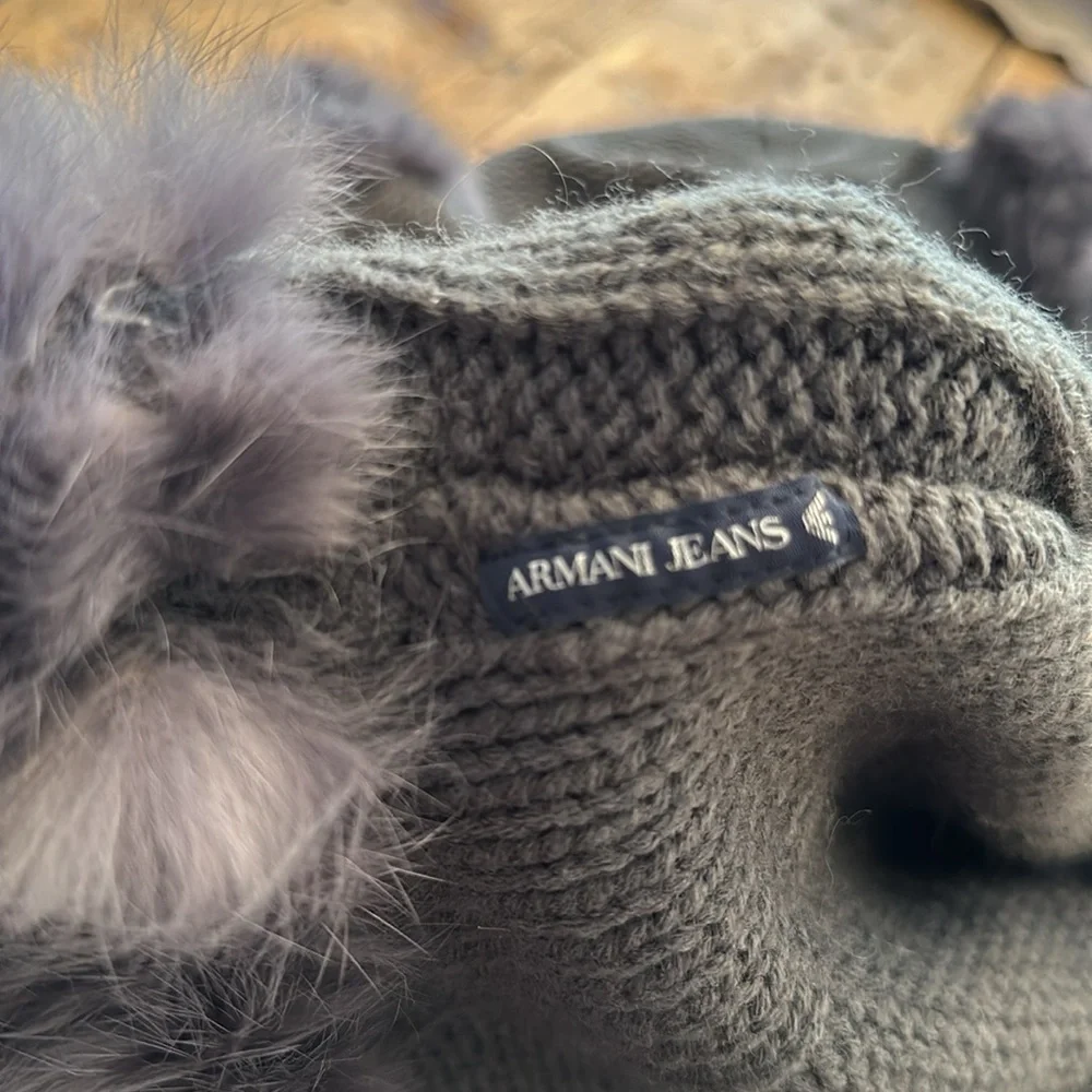 Armani Jeans Woven Acrylic poncho with rabbit fur trim - Picture 5 of 6